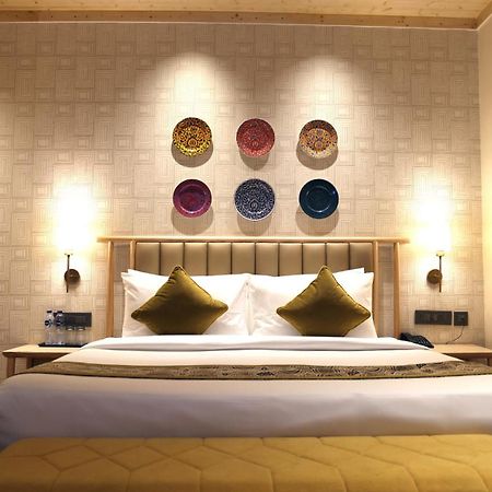 Sandoz Minerva - A Boutique Resort Mussoorie Zewnętrze zdjęcie